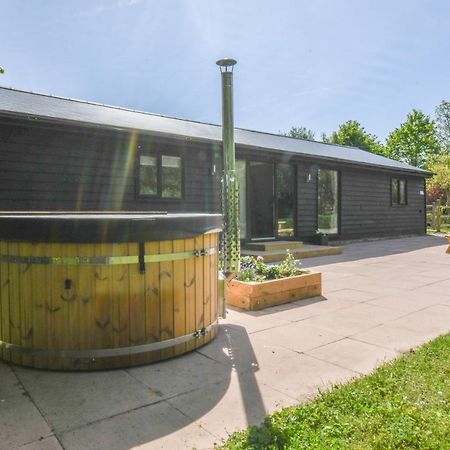 The Piglets Villa Woodbridge Exterior foto